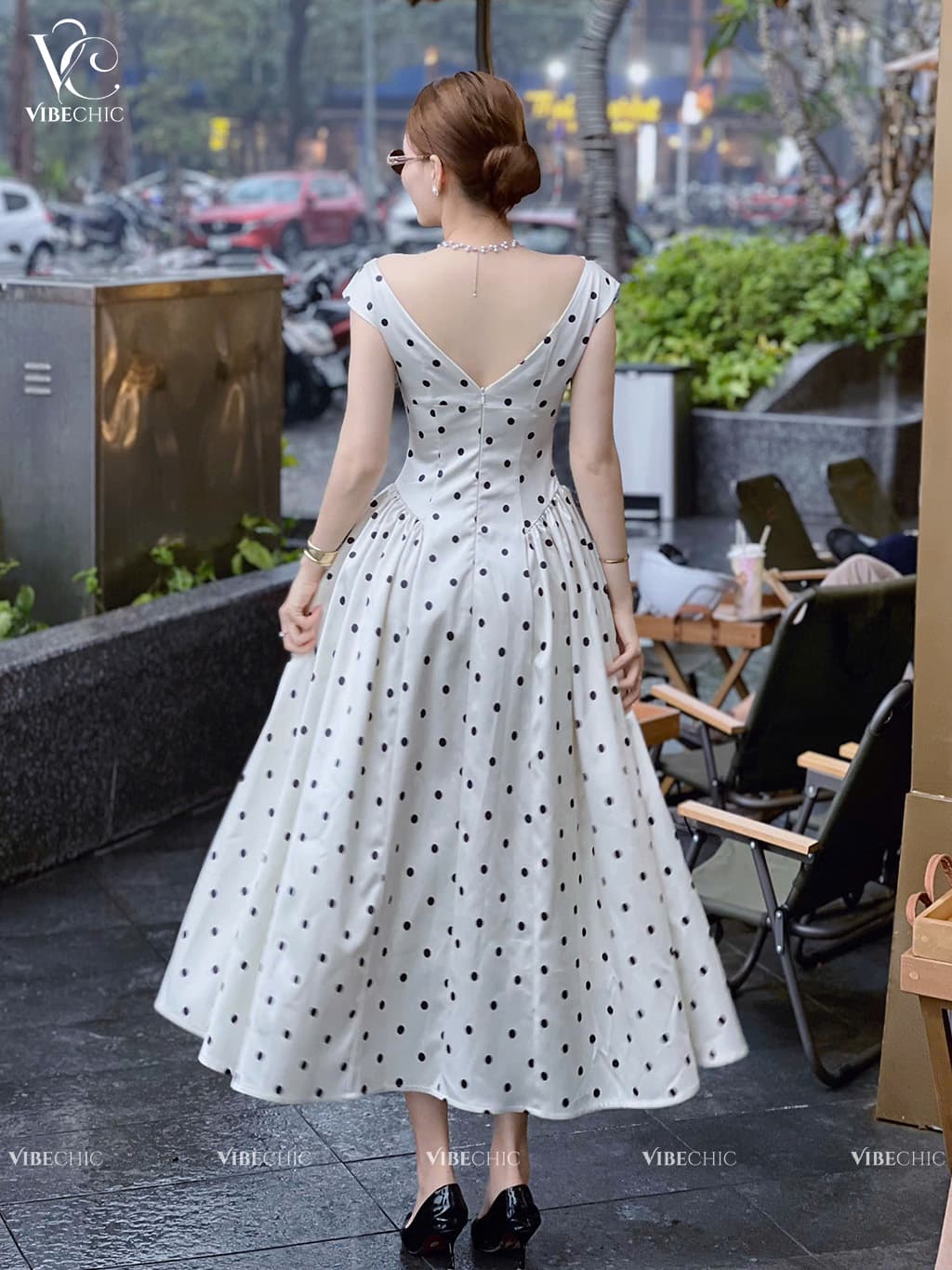 Đầm Xòe Chấm Bi Cao Cấp - Vẻ Đẹp Cổ Điển Từ VibeChic - view 2